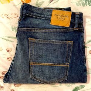 NWOT Abercrombie & Fitch Mens bootcut jeans 34/32